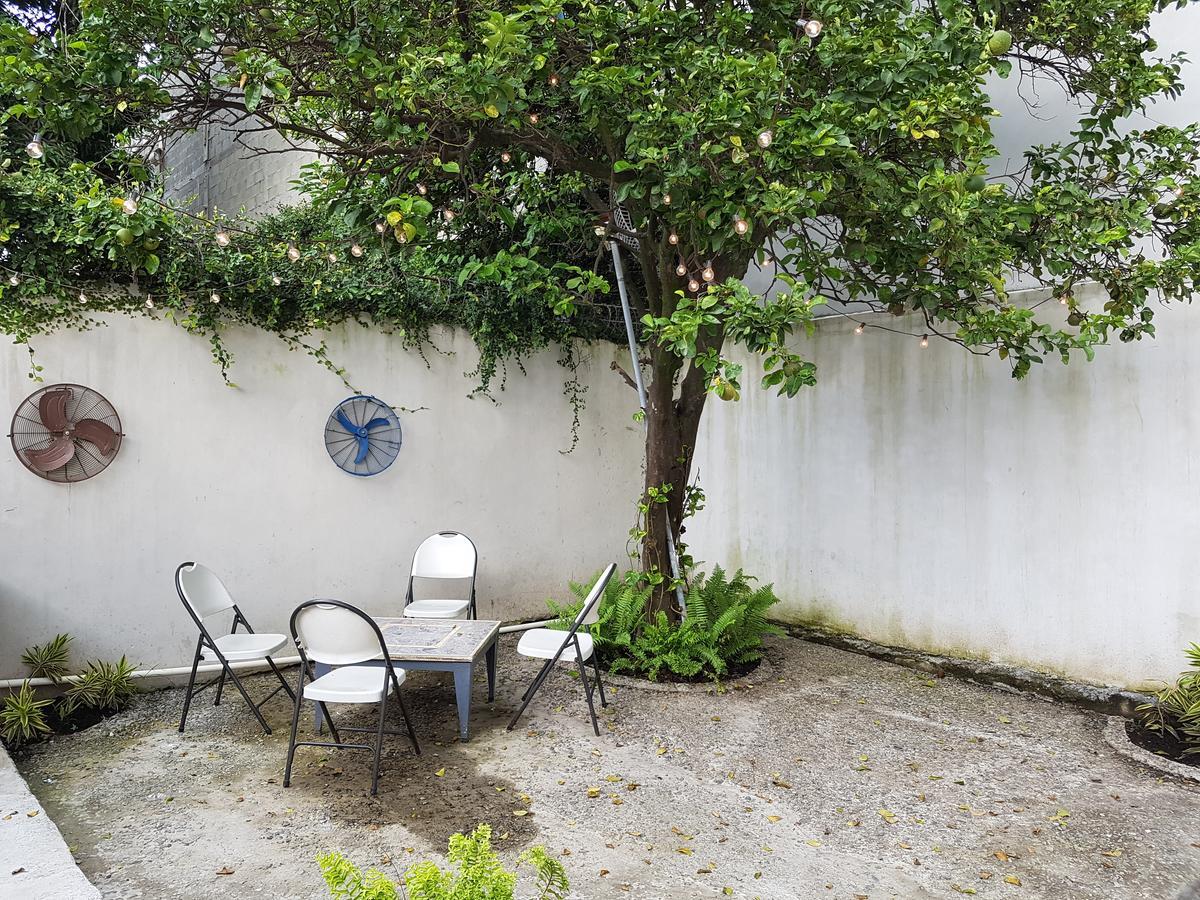Hostal Aqui Me Quedo 산페드로술라 외부 사진